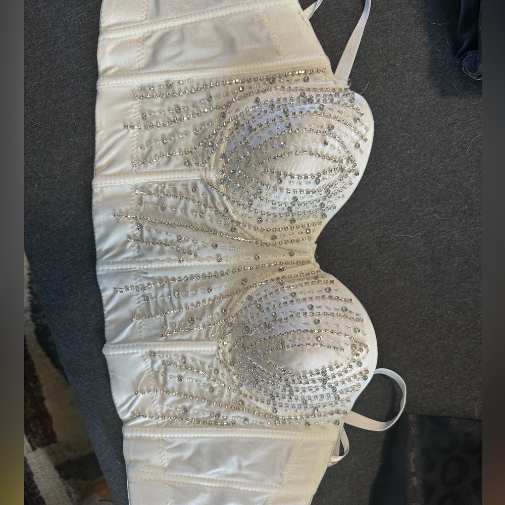 White bra crop top